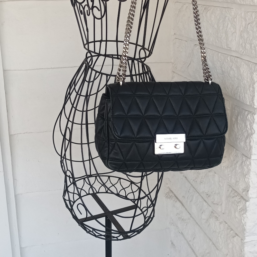 Michael Kors purse - Picture 15 of 16